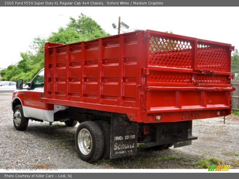 Oxford White / Medium Graphite 2003 Ford F550 Super Duty XL Regular Cab 4x4 Chassis