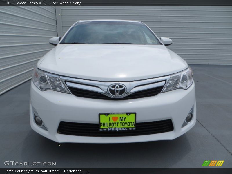 Super White / Ivory 2013 Toyota Camry XLE