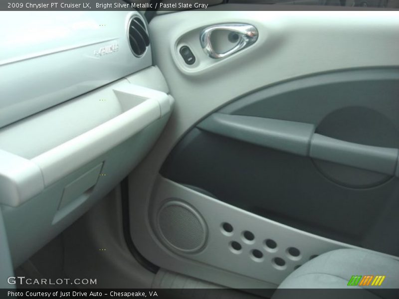 Bright Silver Metallic / Pastel Slate Gray 2009 Chrysler PT Cruiser LX