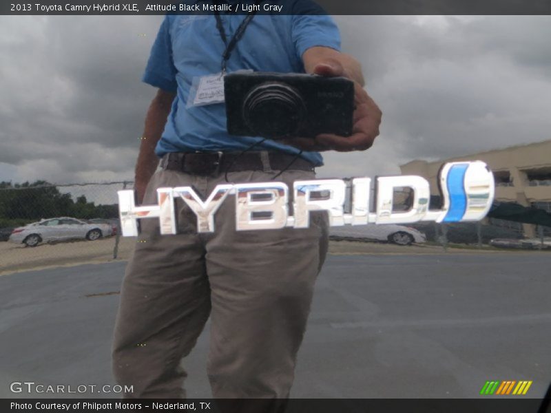 Attitude Black Metallic / Light Gray 2013 Toyota Camry Hybrid XLE