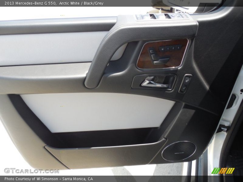 Arctic White / Black/Grey 2013 Mercedes-Benz G 550