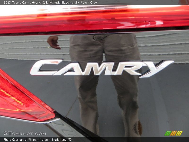 Attitude Black Metallic / Light Gray 2013 Toyota Camry Hybrid XLE