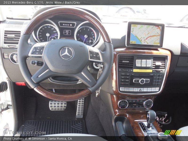 Dashboard of 2013 G 550