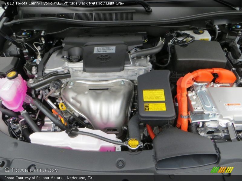 Attitude Black Metallic / Light Gray 2013 Toyota Camry Hybrid XLE