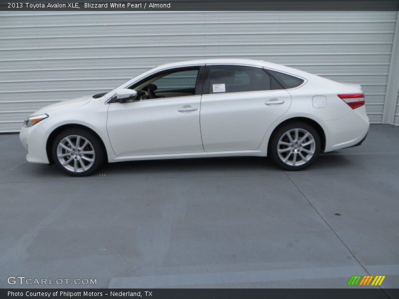 Blizzard White Pearl / Almond 2013 Toyota Avalon XLE