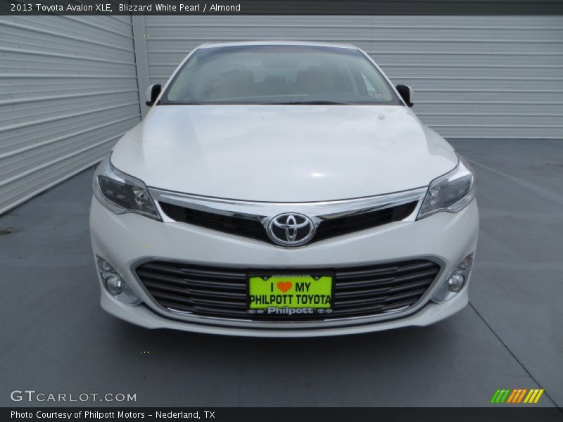Blizzard White Pearl / Almond 2013 Toyota Avalon XLE