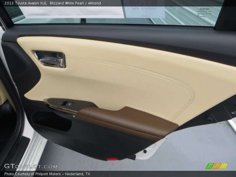 Blizzard White Pearl / Almond 2013 Toyota Avalon XLE