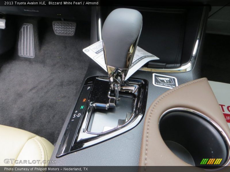Blizzard White Pearl / Almond 2013 Toyota Avalon XLE
