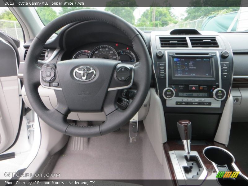 Super White / Ash 2013 Toyota Camry XLE