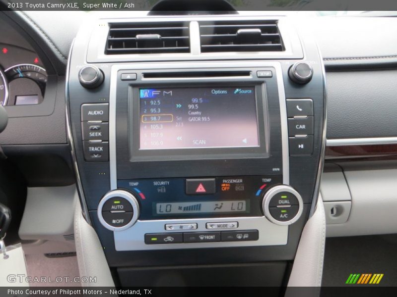 Super White / Ash 2013 Toyota Camry XLE