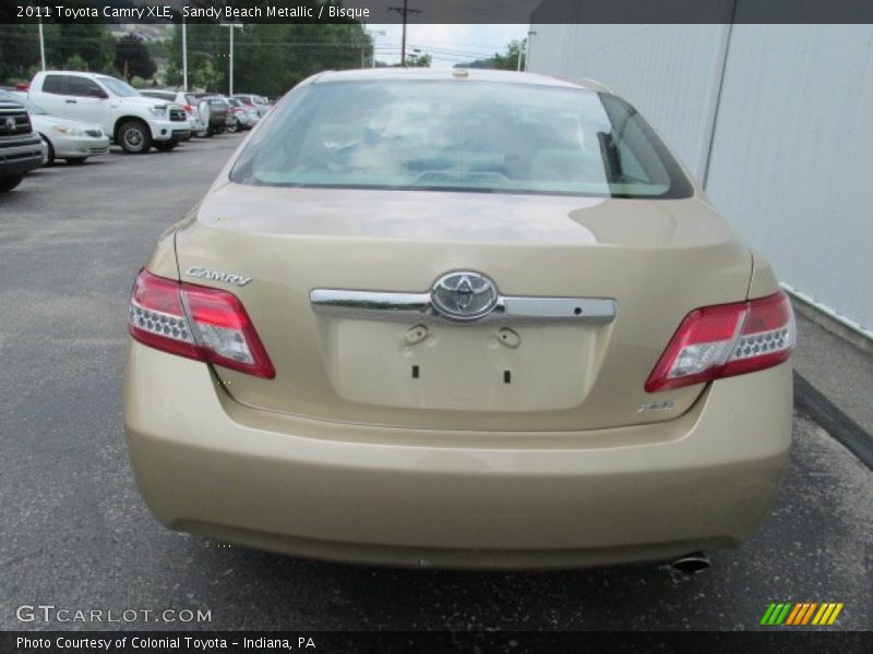 Sandy Beach Metallic / Bisque 2011 Toyota Camry XLE