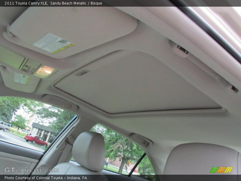Sandy Beach Metallic / Bisque 2011 Toyota Camry XLE