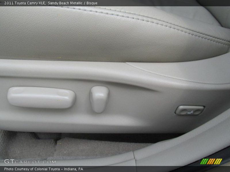 Sandy Beach Metallic / Bisque 2011 Toyota Camry XLE