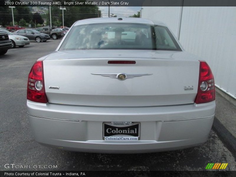 Bright Silver Metallic / Dark Slate Gray 2009 Chrysler 300 Touring AWD