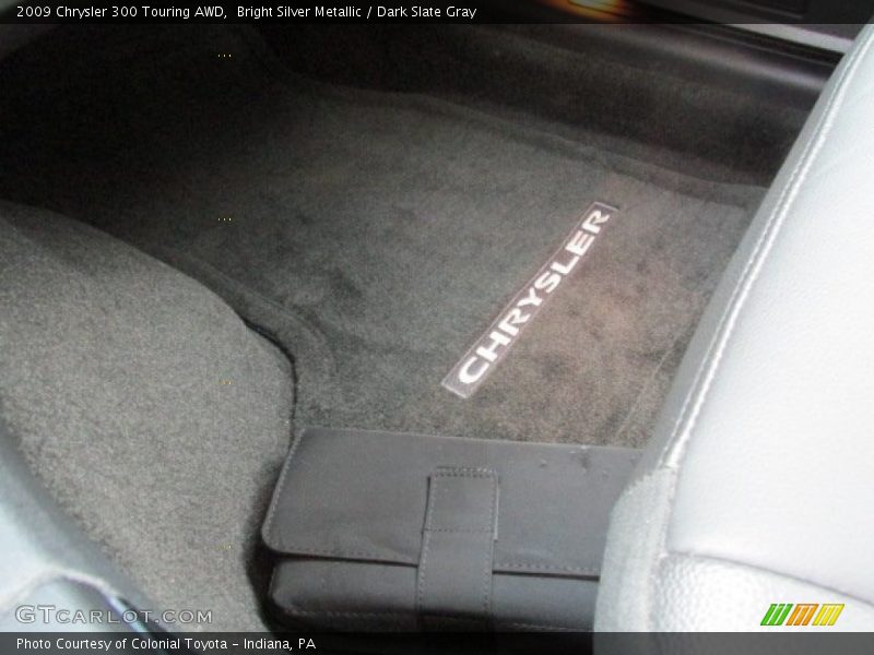Bright Silver Metallic / Dark Slate Gray 2009 Chrysler 300 Touring AWD