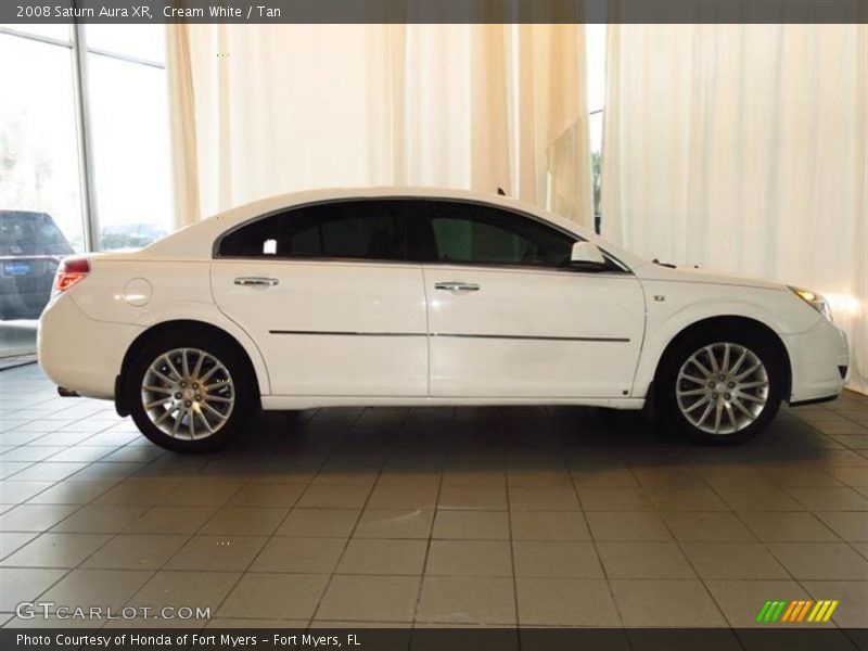 Cream White / Tan 2008 Saturn Aura XR