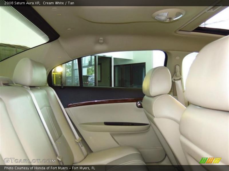 Cream White / Tan 2008 Saturn Aura XR
