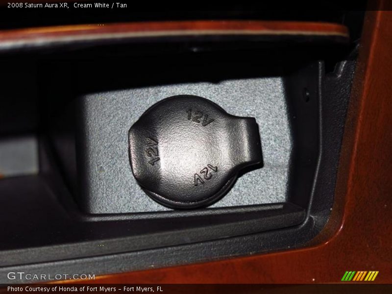 Cream White / Tan 2008 Saturn Aura XR