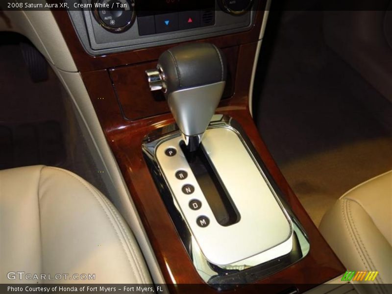 Cream White / Tan 2008 Saturn Aura XR