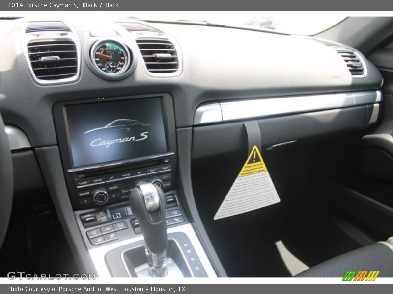 Dashboard of 2014 Cayman S