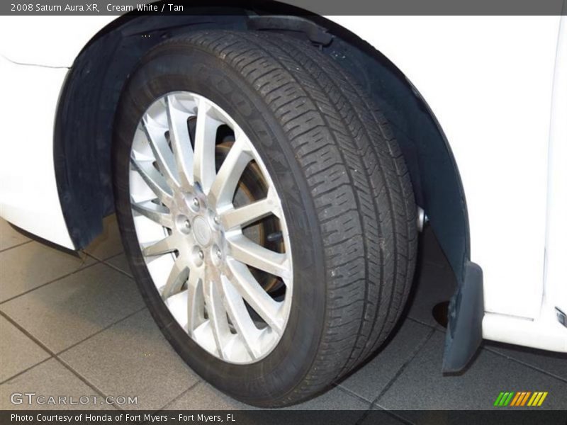 Cream White / Tan 2008 Saturn Aura XR