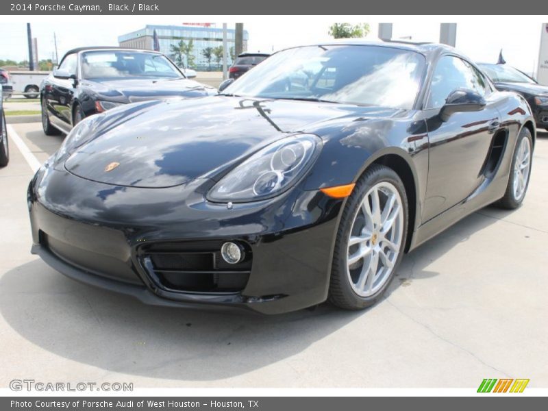 Front 3/4 View of 2014 Cayman 