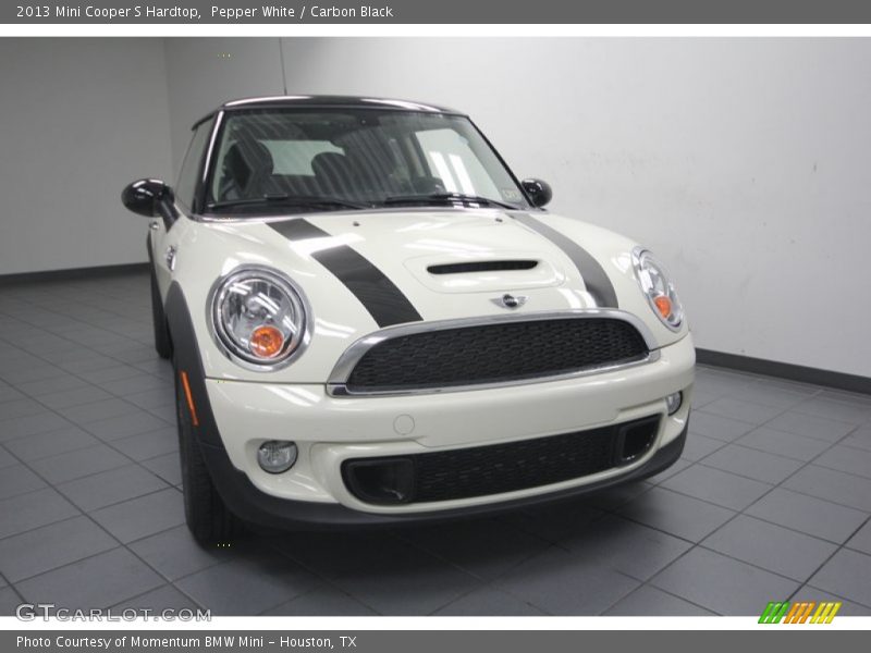 Pepper White / Carbon Black 2013 Mini Cooper S Hardtop