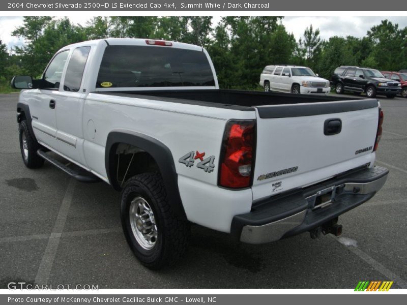 Summit White / Dark Charcoal 2004 Chevrolet Silverado 2500HD LS Extended Cab 4x4