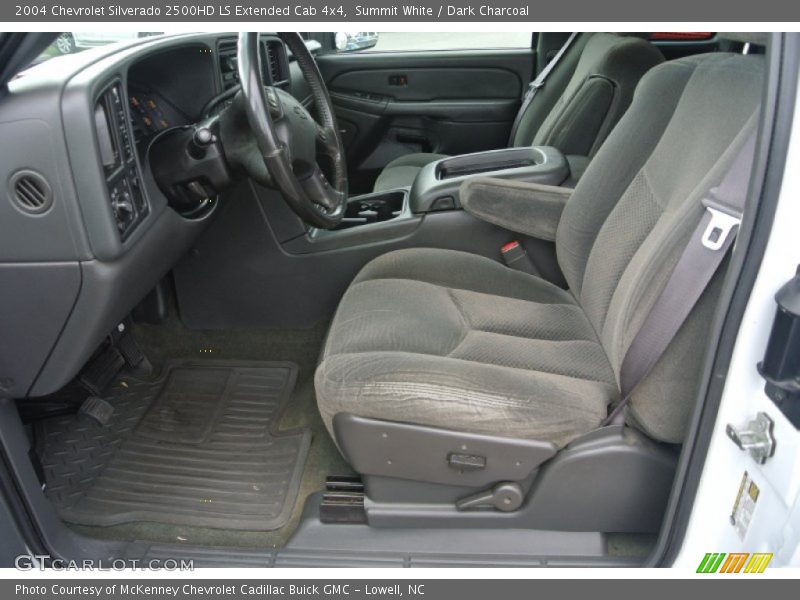 Summit White / Dark Charcoal 2004 Chevrolet Silverado 2500HD LS Extended Cab 4x4