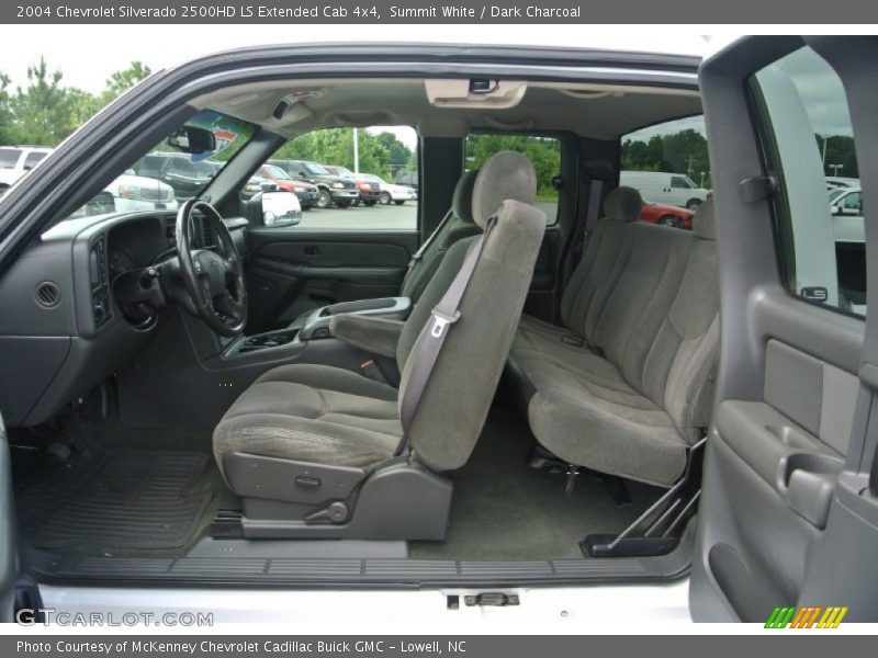 Summit White / Dark Charcoal 2004 Chevrolet Silverado 2500HD LS Extended Cab 4x4