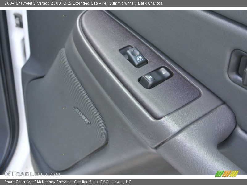 Summit White / Dark Charcoal 2004 Chevrolet Silverado 2500HD LS Extended Cab 4x4