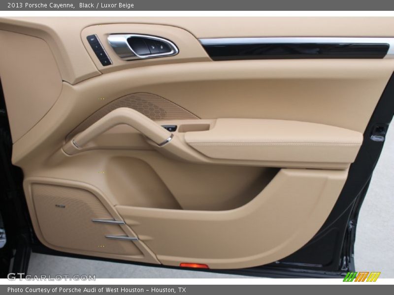 Black / Luxor Beige 2013 Porsche Cayenne