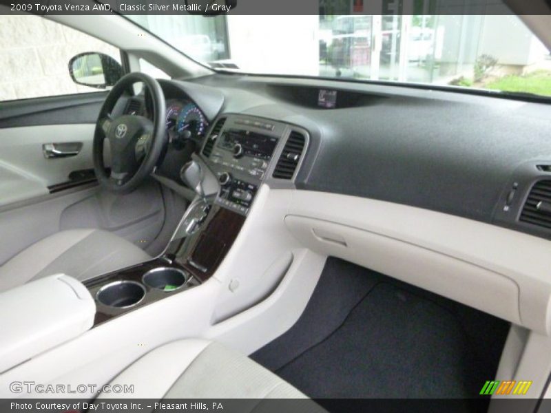 Classic Silver Metallic / Gray 2009 Toyota Venza AWD