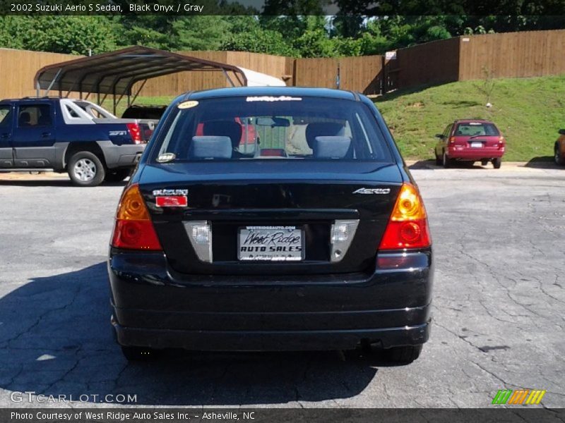 Black Onyx / Gray 2002 Suzuki Aerio S Sedan