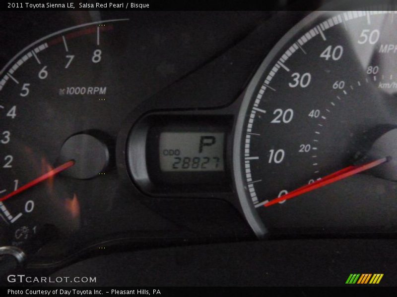 Salsa Red Pearl / Bisque 2011 Toyota Sienna LE