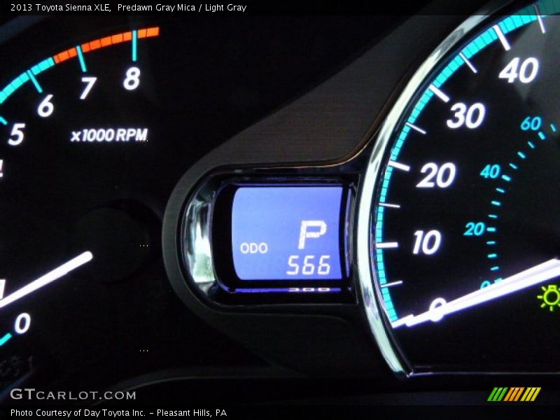Predawn Gray Mica / Light Gray 2013 Toyota Sienna XLE