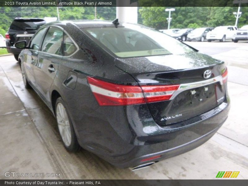 Attitude Black Pearl / Almond 2013 Toyota Avalon Limited