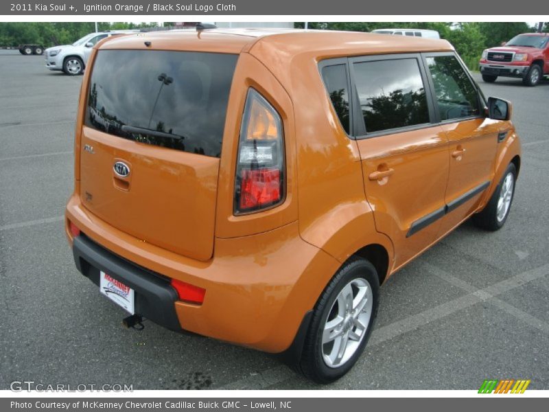 Ignition Orange / Black Soul Logo Cloth 2011 Kia Soul +