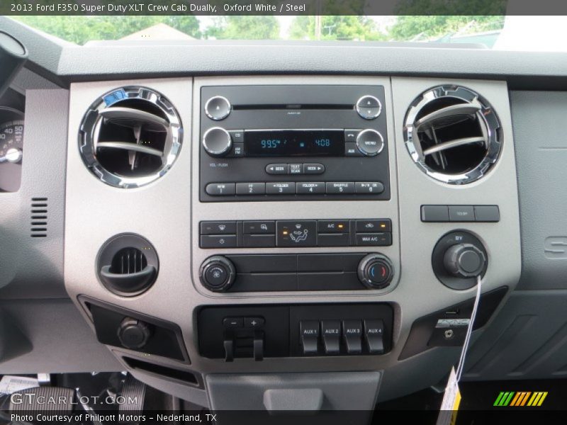 Controls of 2013 F350 Super Duty XLT Crew Cab Dually