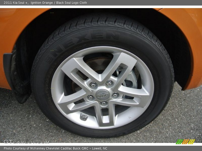 Ignition Orange / Black Soul Logo Cloth 2011 Kia Soul +