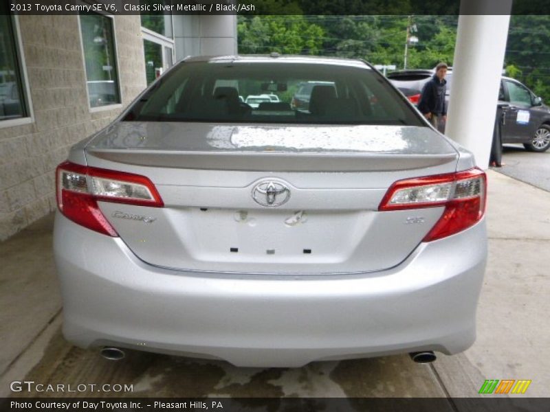 Classic Silver Metallic / Black/Ash 2013 Toyota Camry SE V6