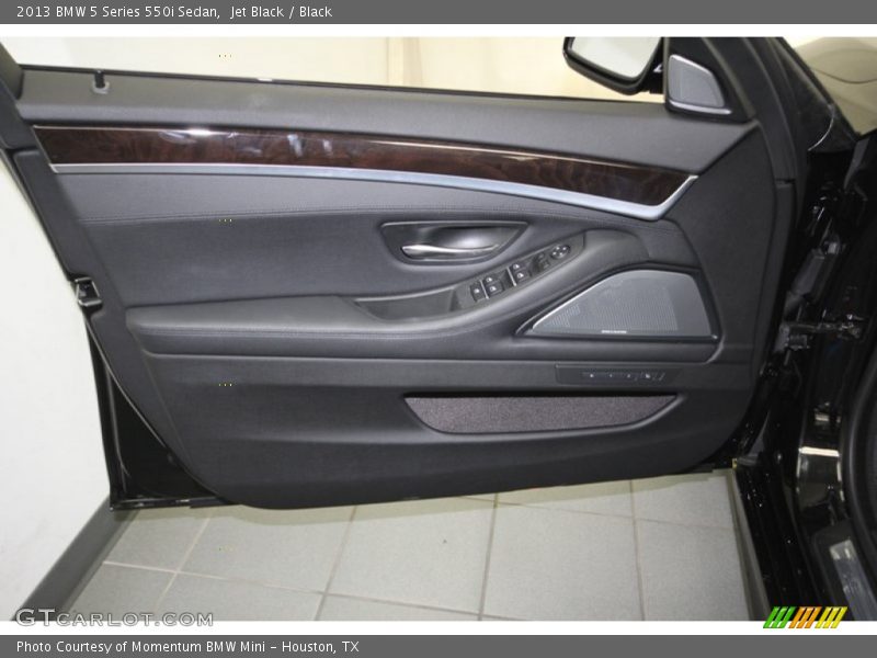 Door Panel of 2013 5 Series 550i Sedan