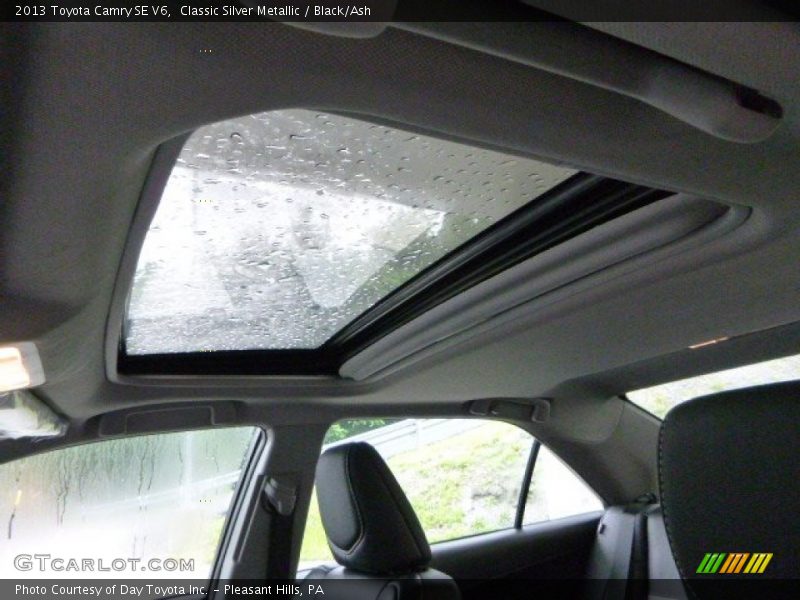 Classic Silver Metallic / Black/Ash 2013 Toyota Camry SE V6