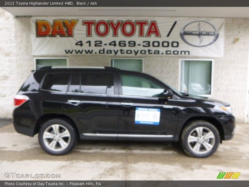 Black / Ash 2013 Toyota Highlander Limited 4WD