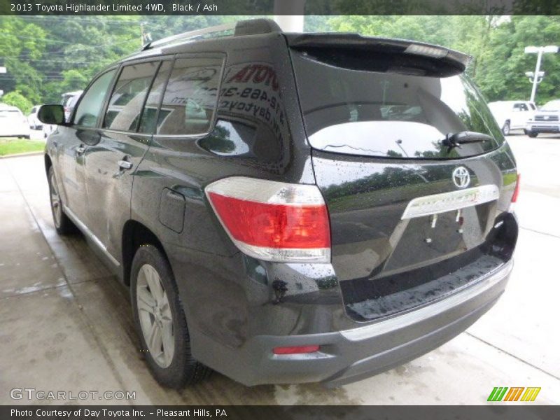 Black / Ash 2013 Toyota Highlander Limited 4WD