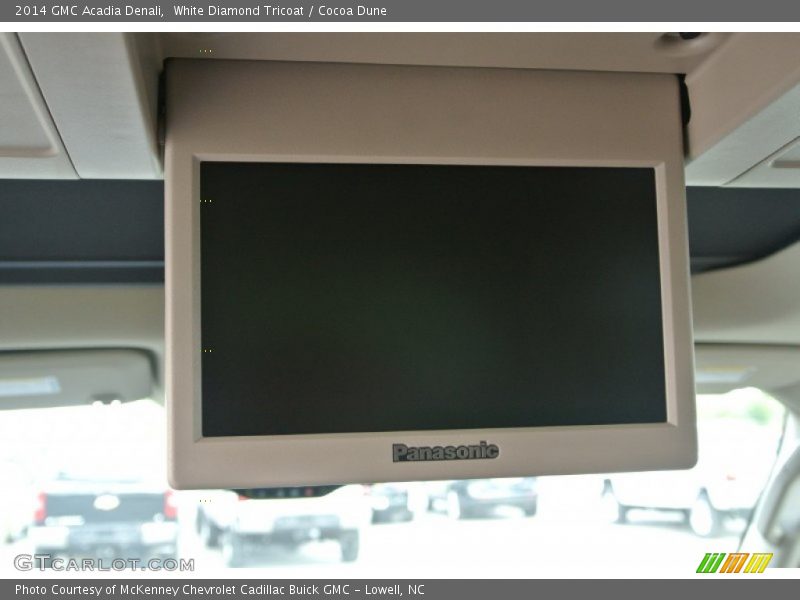 Entertainment System of 2014 Acadia Denali