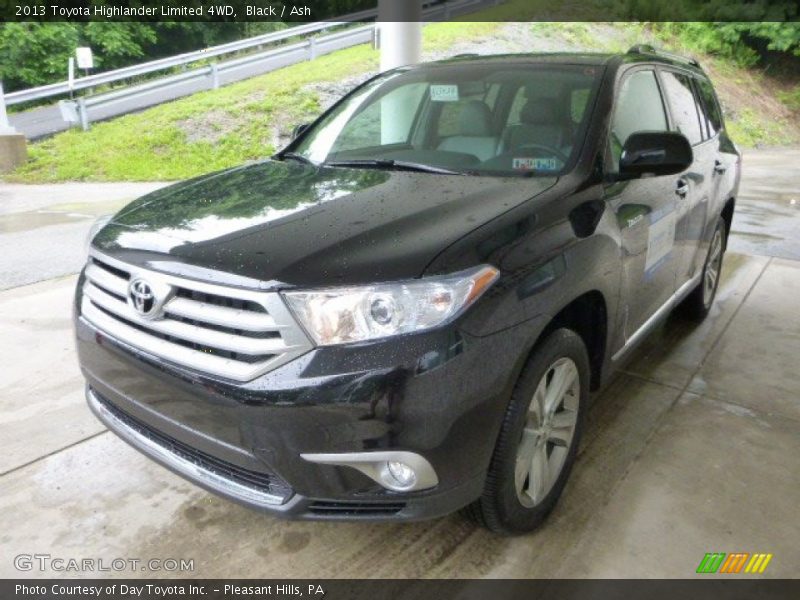 Black / Ash 2013 Toyota Highlander Limited 4WD