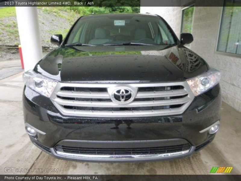 Black / Ash 2013 Toyota Highlander Limited 4WD
