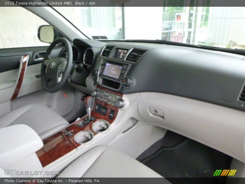Black / Ash 2013 Toyota Highlander Limited 4WD