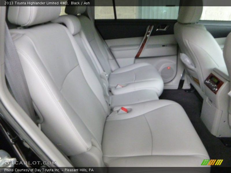 Black / Ash 2013 Toyota Highlander Limited 4WD